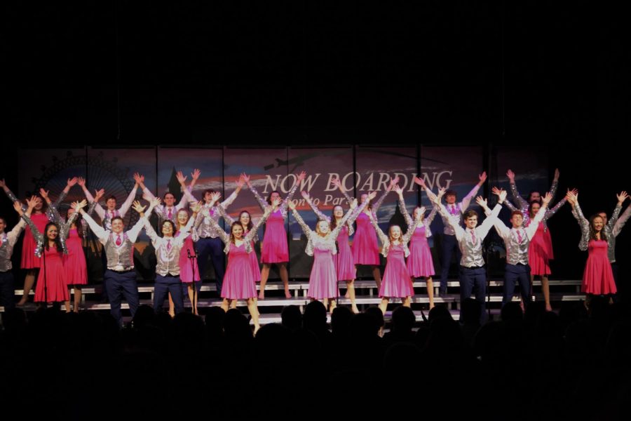 Show+choir+performs+altogether+with+Senior+Nadia+Haines+in+front.+