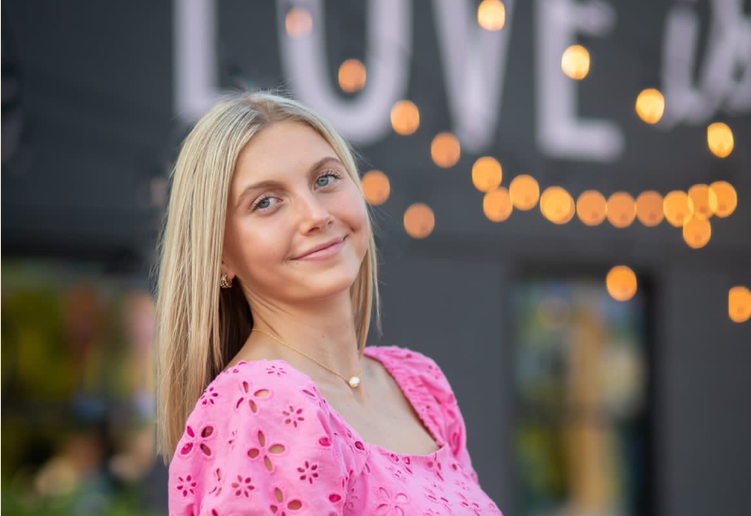 Senior Lauren Wynk poses for a senior photo.

Photo Courtesy of Lauren Wynk. 